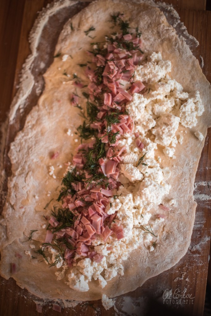 Teigschnecken Frischkäse Tvorog Dill Gebäck Fingerfood Partysnack Foodblog Dumplings Buns cream cheese ham