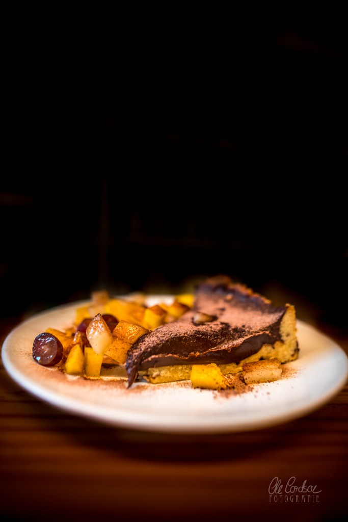 Schokoladenkuchen Schokolade chocolate cake Obstsalat fruit salad