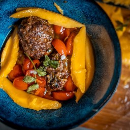 Fleischbällchen in vogelwild: Indische Kofta mit Mango-Limetten-Tomatensauce