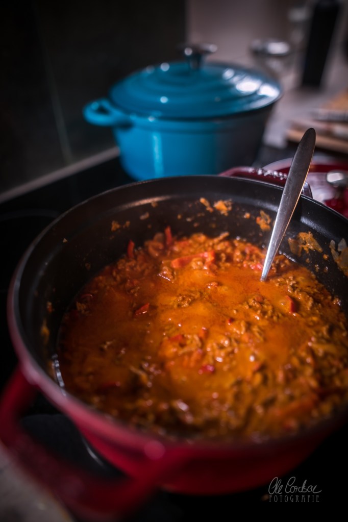 ungarischer Hackfleischtopf, Hackfleischsoße, Hackfleischsauce, Tomaten, Paprika, Pasta, Nudeln
