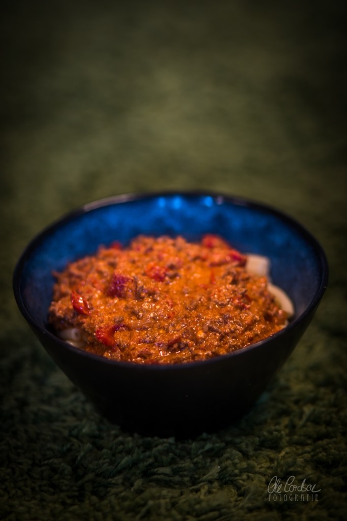 ungarischer Hackfleischtopf, Hackfleischsoße, Hackfleischsauce, Tomaten, Paprika, Pasta, Nudeln