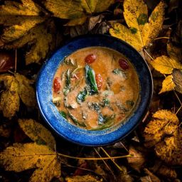 Köstlichste Kartoffel-Kokos-Suppe mit Curryblättern aus einem Lieblingskochbuch