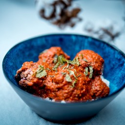 Unglaublich gute, scharfe Fleischbällchen mit Adschika – perfekt für Tage, an denen Winterdienst flachfällt