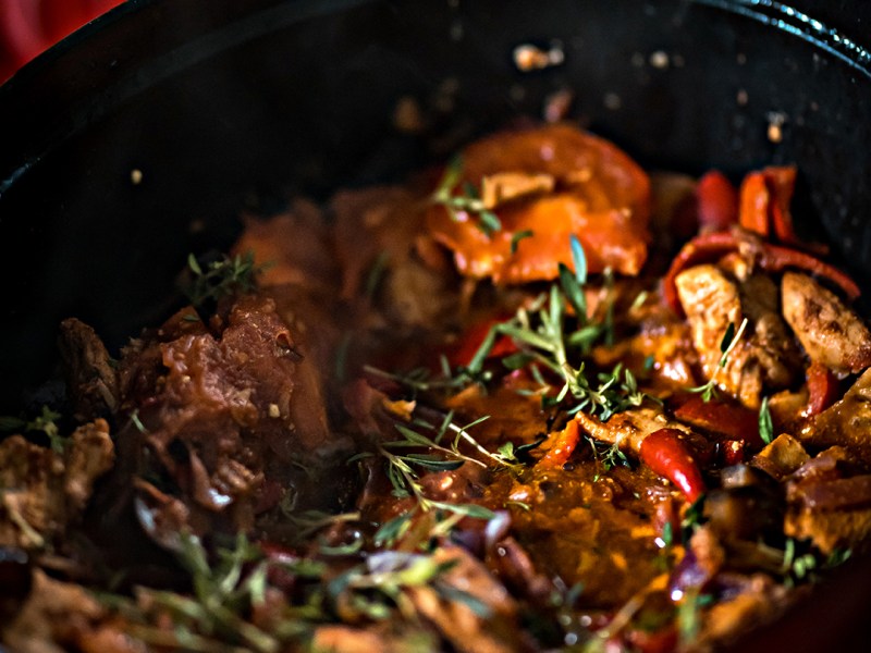Ein Traum: Griechische Hähnchenpfanne mit Senf, Thymian und Weißwein